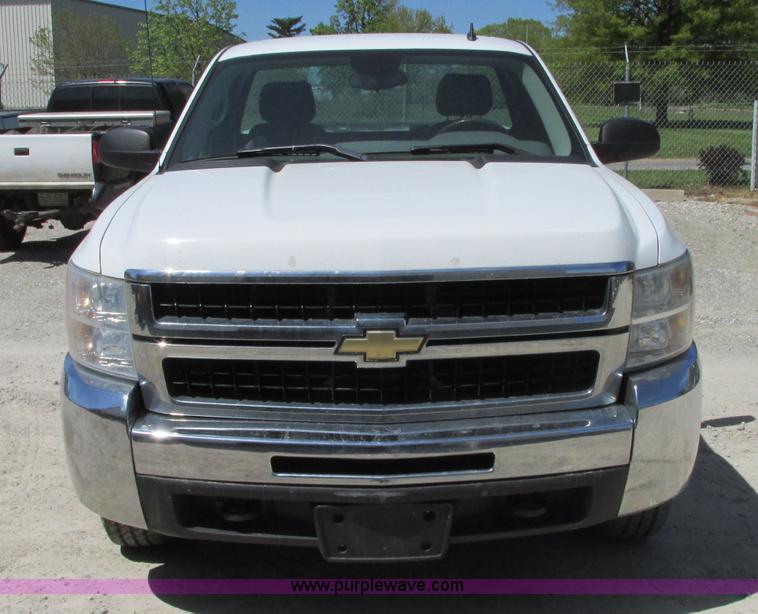 image for item R9277 2008 Chevrolet Silverado 2500HD pickup truck