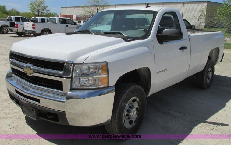 image for item R9277 2008 Chevrolet Silverado 2500HD pickup truck