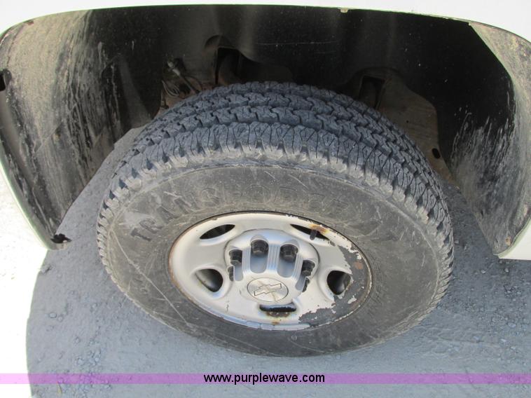 image for item R9277 2008 Chevrolet Silverado 2500HD pickup truck