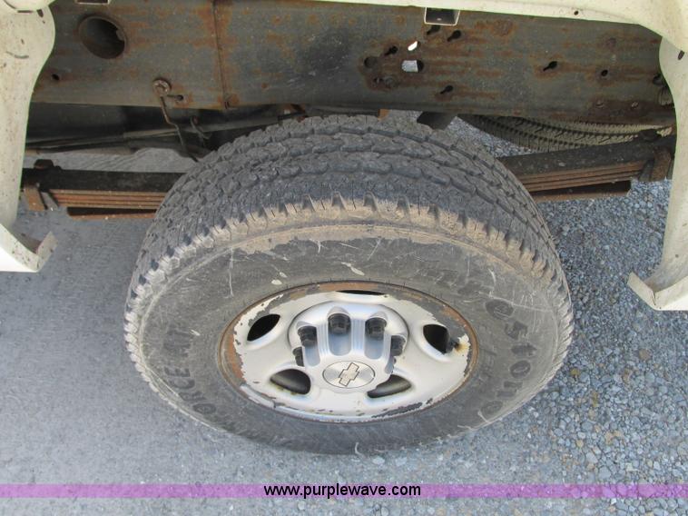 image for item R9277 2008 Chevrolet Silverado 2500HD pickup truck