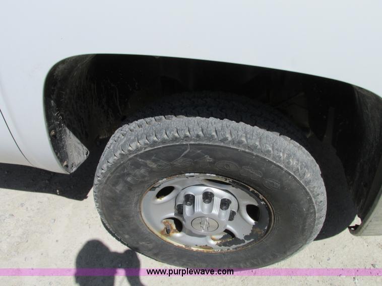 image for item R9277 2008 Chevrolet Silverado 2500HD pickup truck