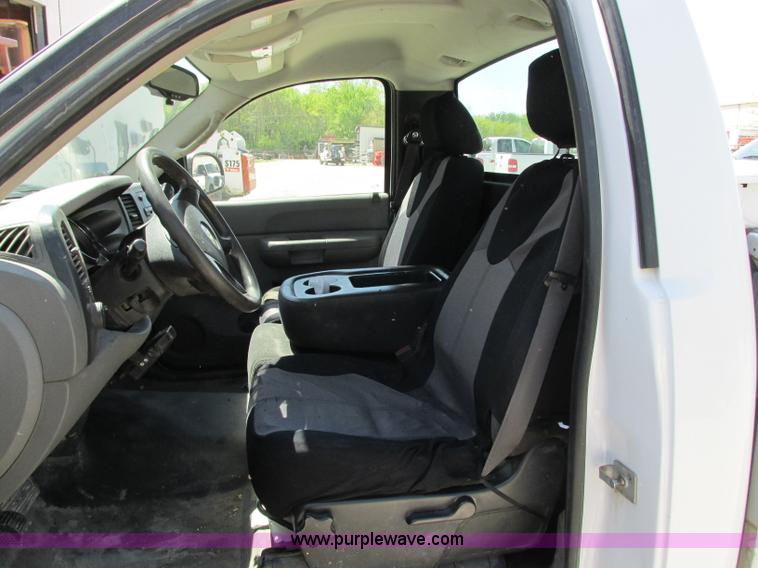 image for item R9277 2008 Chevrolet Silverado 2500HD pickup truck