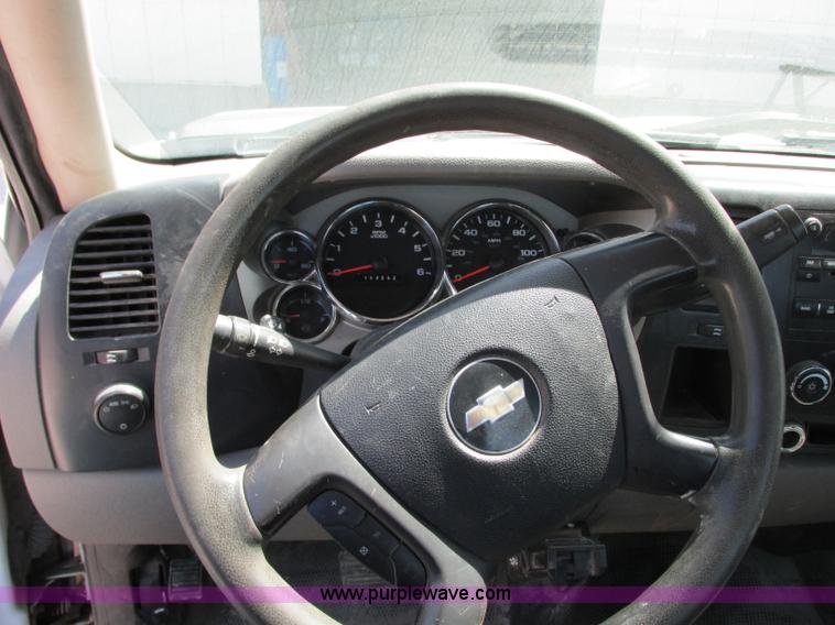 image for item R9277 2008 Chevrolet Silverado 2500HD pickup truck