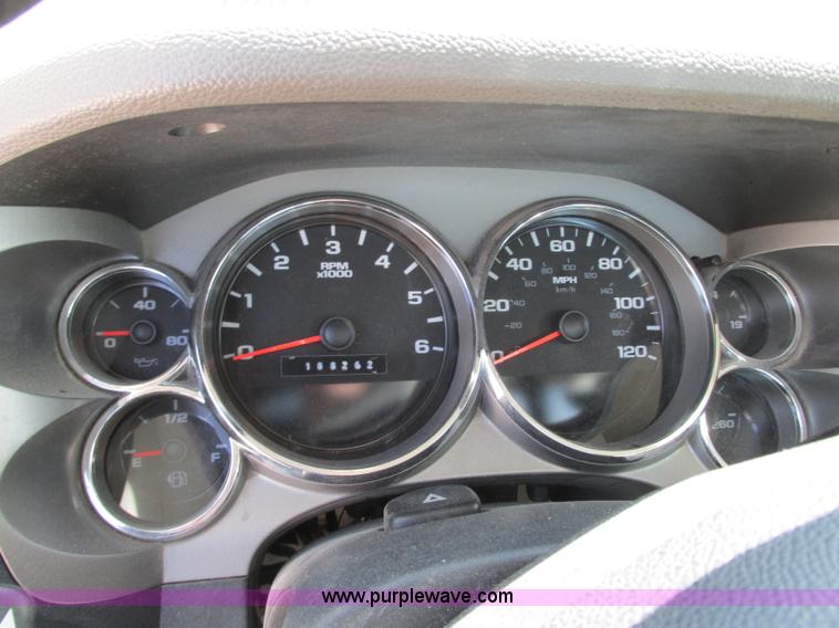 image for item R9277 2008 Chevrolet Silverado 2500HD pickup truck