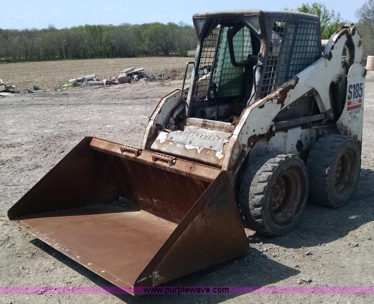 image for item Z9484 2003 Bobcat S185 skid steer