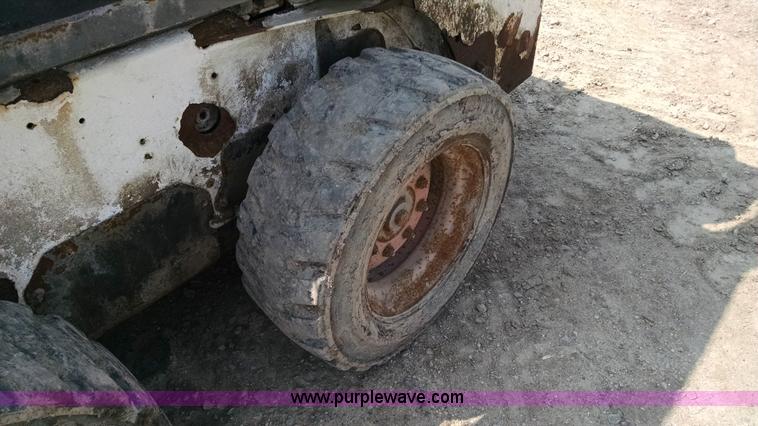 image for item Z9484 2003 Bobcat S185 skid steer
