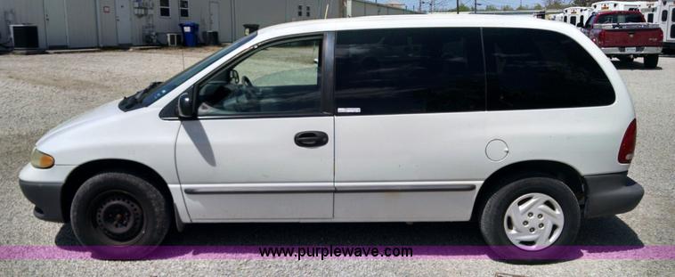 image for item Z9489 1999 Dodge Caravan van