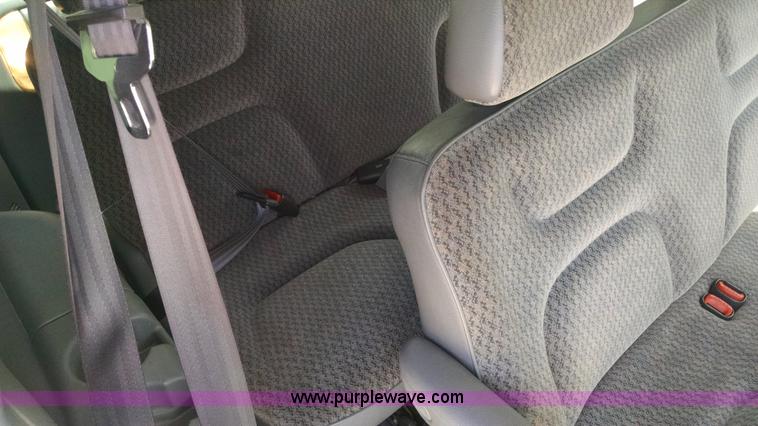 image for item Z9489 1999 Dodge Caravan van