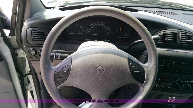 image for item Z9489 1999 Dodge Caravan van
