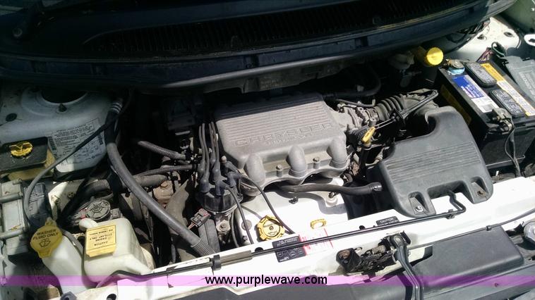 image for item Z9489 1999 Dodge Caravan van