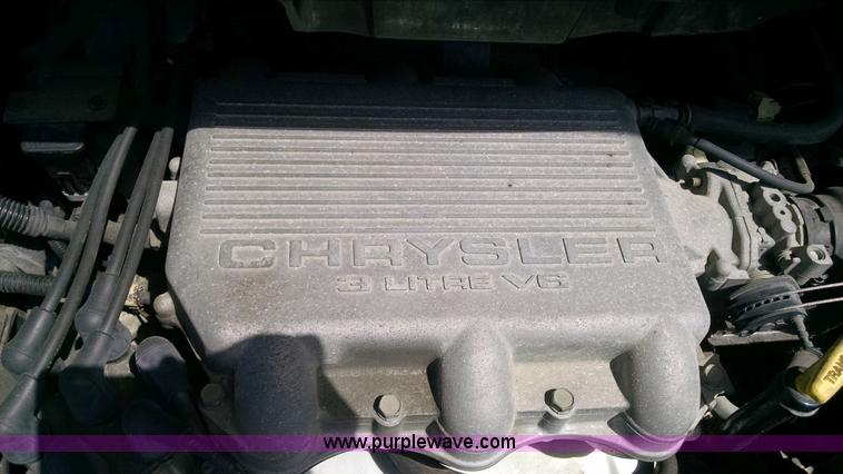 image for item Z9489 1999 Dodge Caravan van