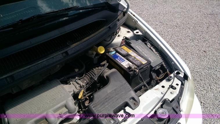 image for item Z9489 1999 Dodge Caravan van