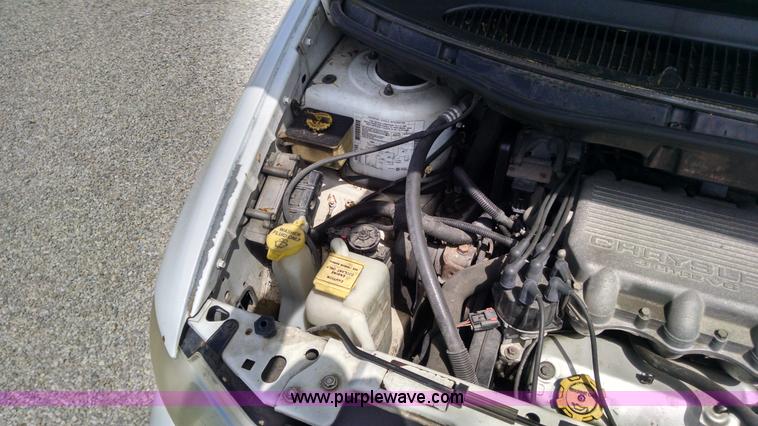 image for item Z9489 1999 Dodge Caravan van