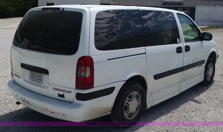 image for item Z9499 2005 Chevrolet Venture Cargo van