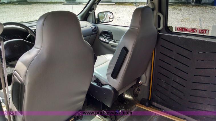 image for item Z9499 2005 Chevrolet Venture Cargo van