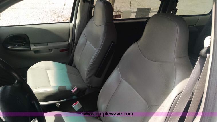 image for item Z9499 2005 Chevrolet Venture Cargo van