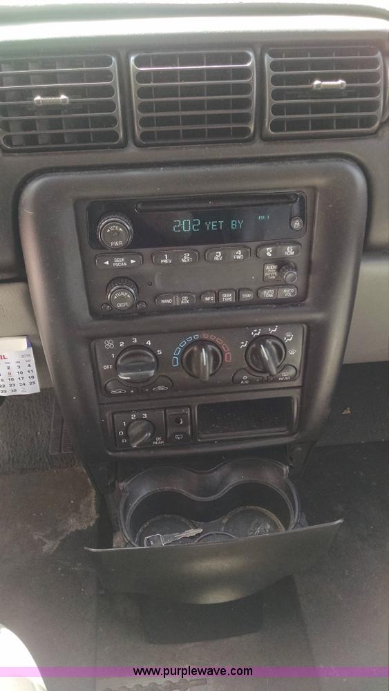 image for item Z9499 2005 Chevrolet Venture Cargo van