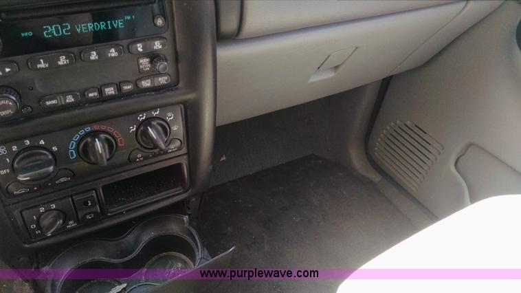 image for item Z9499 2005 Chevrolet Venture Cargo van