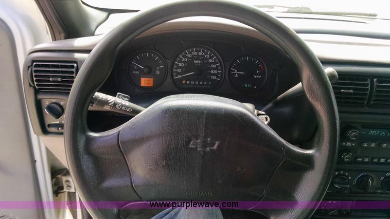 image for item Z9499 2005 Chevrolet Venture Cargo van