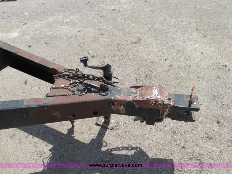 image for item B2929 Willmar UT57 fertilizer tender trailer