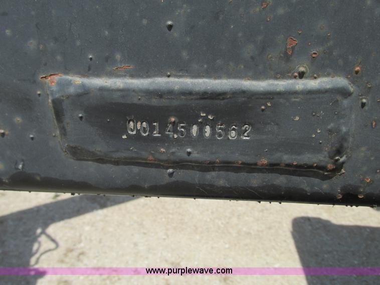 image for item B2929 Willmar UT57 fertilizer tender trailer