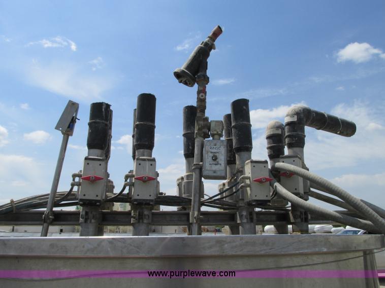 image for item B2930 Chemical hopper scales