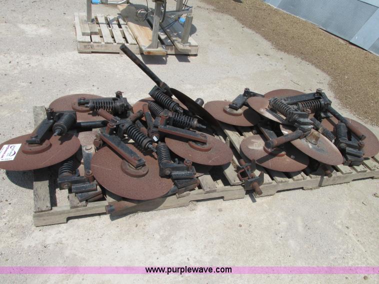 image for item B2931 (15) 20" no-till coulters