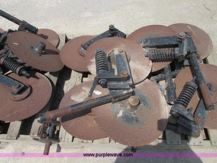 image for item B2931 (15) 20" no-till coulters