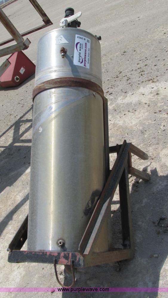 image for item B2932 60 gallon stainless steel foam marker tank