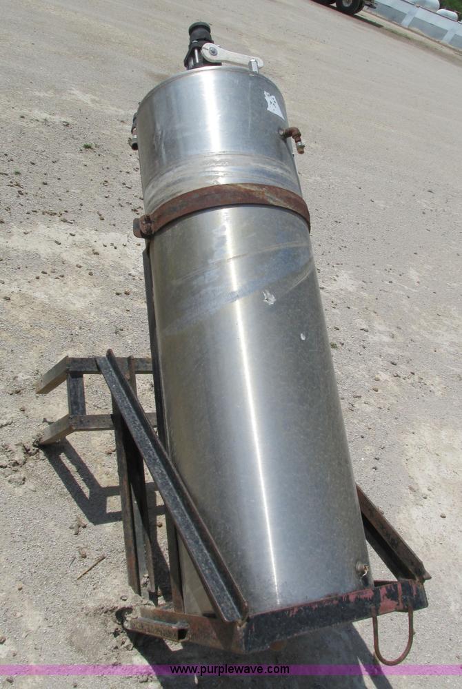 image for item B2932 60 gallon stainless steel foam marker tank