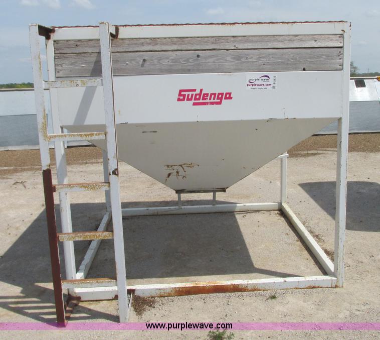 image for item B2935 Sudega bulk seed hopper