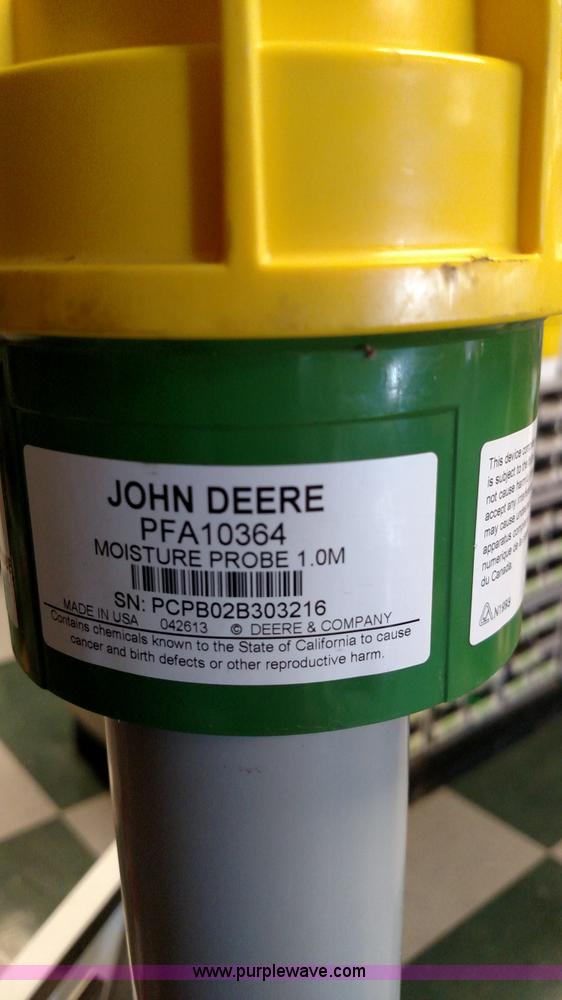 image for item D1488 John Deere field connect moisture sensing probe and solar powered cell