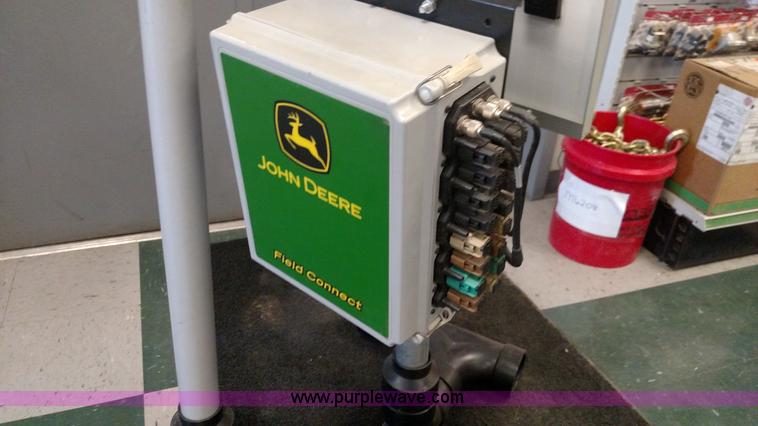 image for item D1489 John Deere field connect moisture sensing probe and solar powered cell