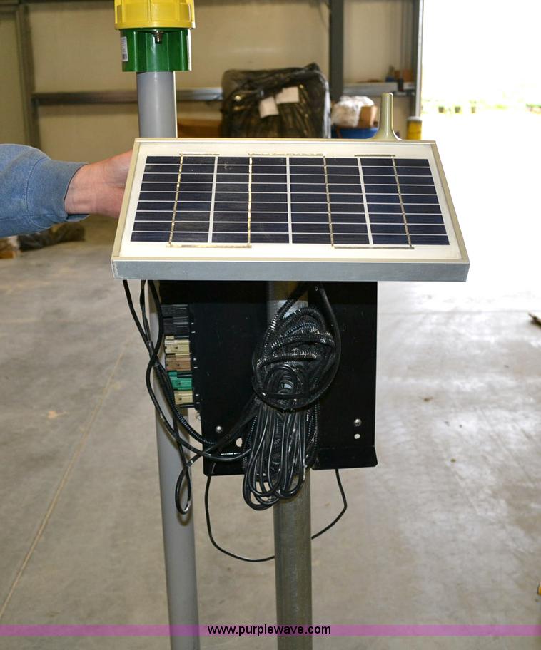 image for item D1490 John Deere field connect moisture sensing probe and solar powered cell