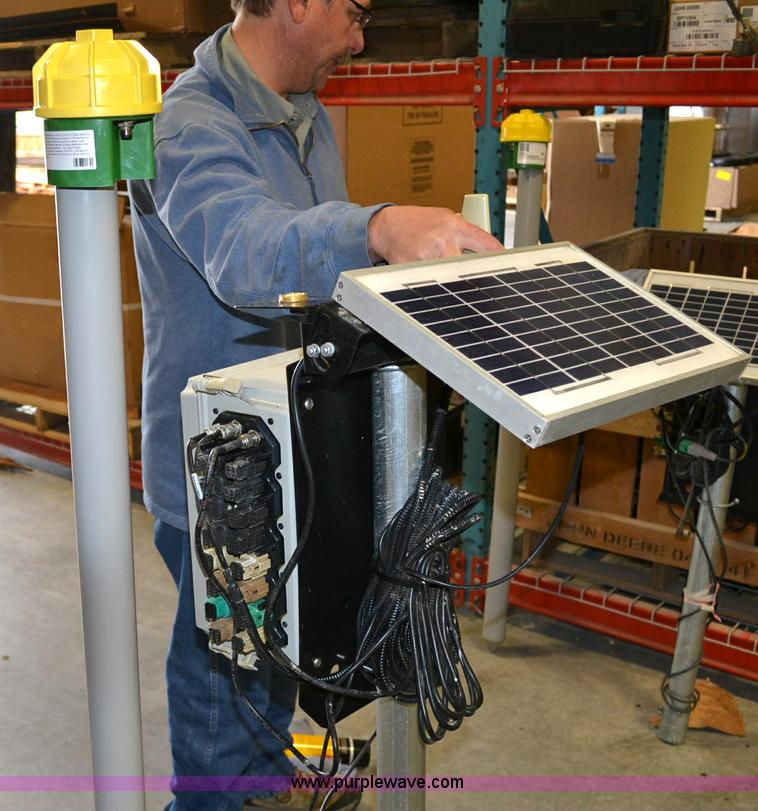 image for item D1490 John Deere field connect moisture sensing probe and solar powered cell