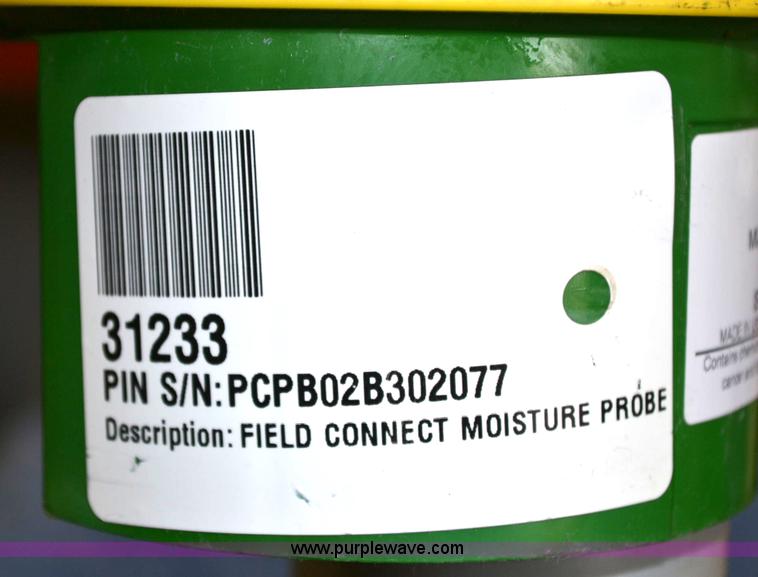 image for item D1490 John Deere field connect moisture sensing probe and solar powered cell