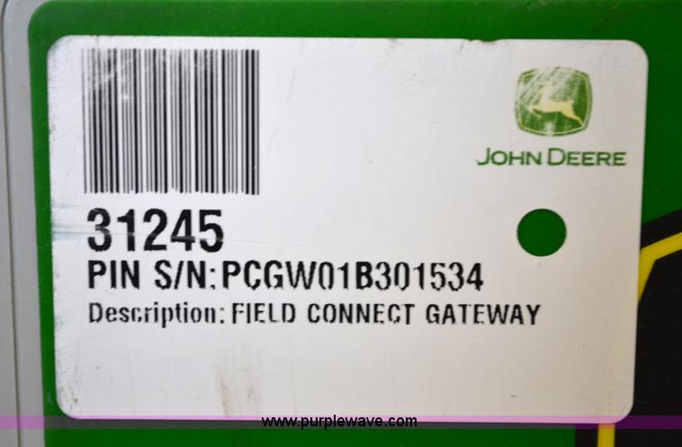 image for item D1490 John Deere field connect moisture sensing probe and solar powered cell