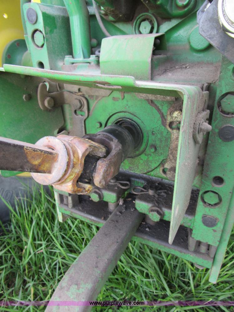 image for item D2426 2000 John Deere 6605 tractor