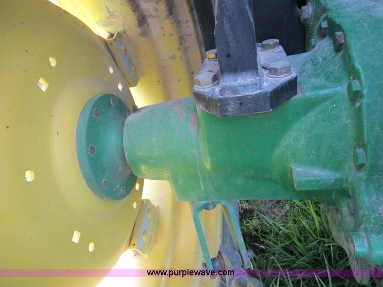 image for item D2426 2000 John Deere 6605 tractor