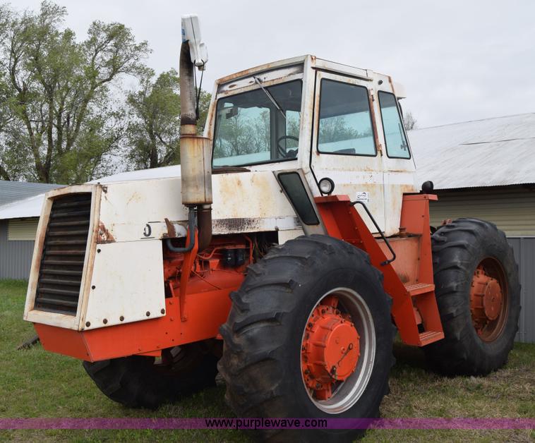 image for item E6354 1976 Case 2470 4WD tractor