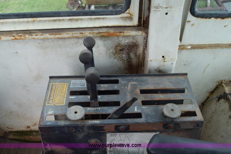 image for item E6354 1976 Case 2470 4WD tractor