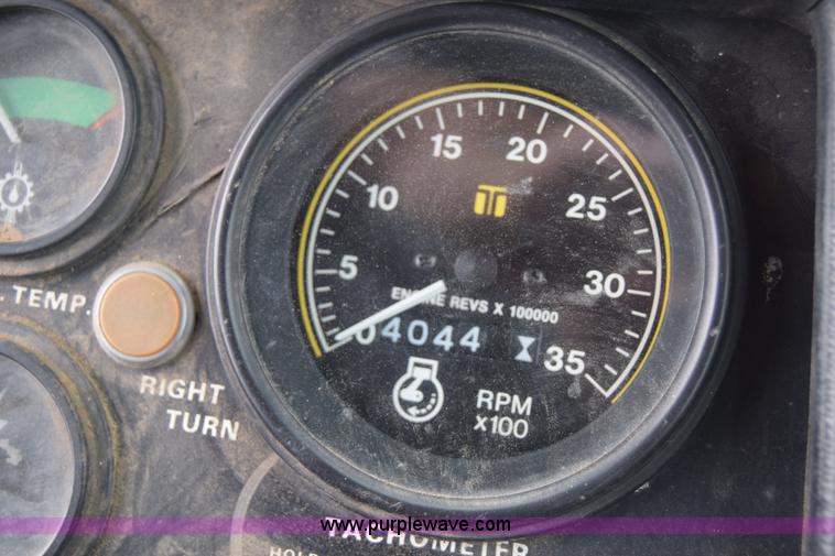 image for item E6354 1976 Case 2470 4WD tractor