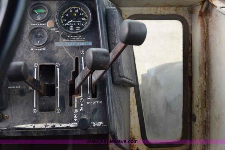 image for item E6354 1976 Case 2470 4WD tractor