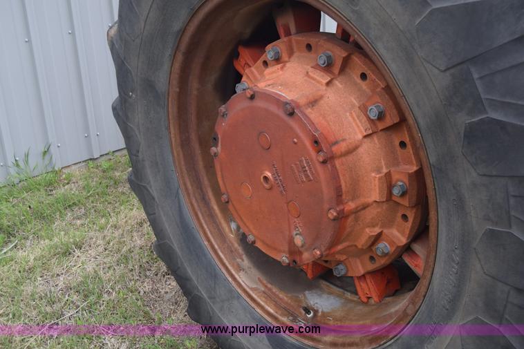 image for item E6354 1976 Case 2470 4WD tractor