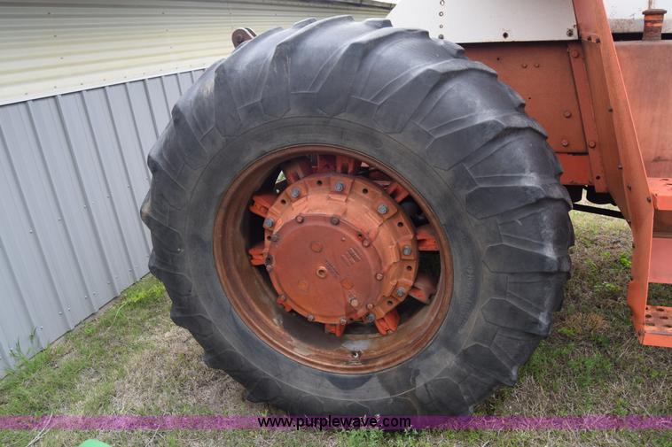 image for item E6354 1976 Case 2470 4WD tractor