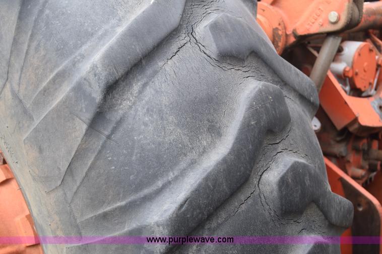 image for item E6354 1976 Case 2470 4WD tractor