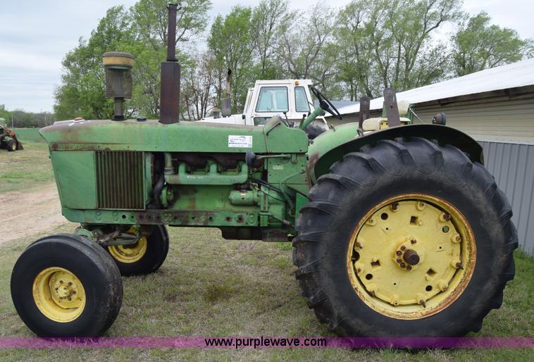 image for item E6356 1968 John Deere 4020 tractor