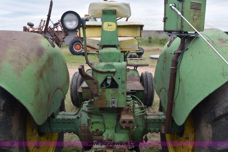 image for item E6356 1968 John Deere 4020 tractor