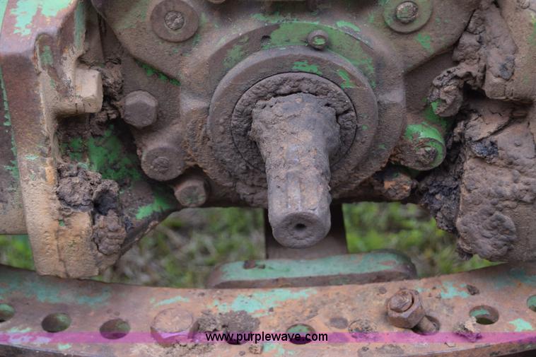 image for item E6356 1968 John Deere 4020 tractor