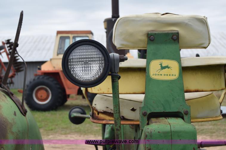 image for item E6356 1968 John Deere 4020 tractor